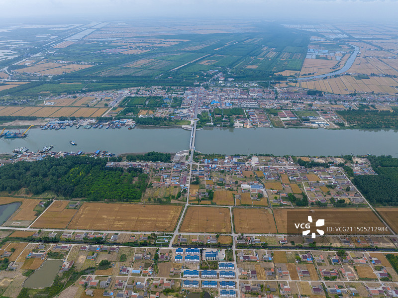 盐城亭湖区射阳新洋港片区的万亩良田-拍摄于射阳海堤线图片素材