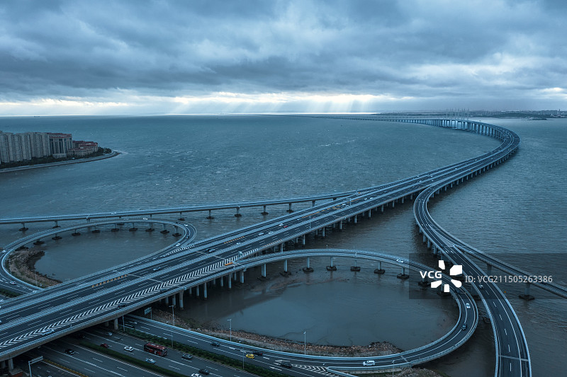 航拍胶州湾跨海大桥图片素材