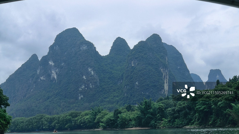 桂林山水雄鹰展翅图片素材