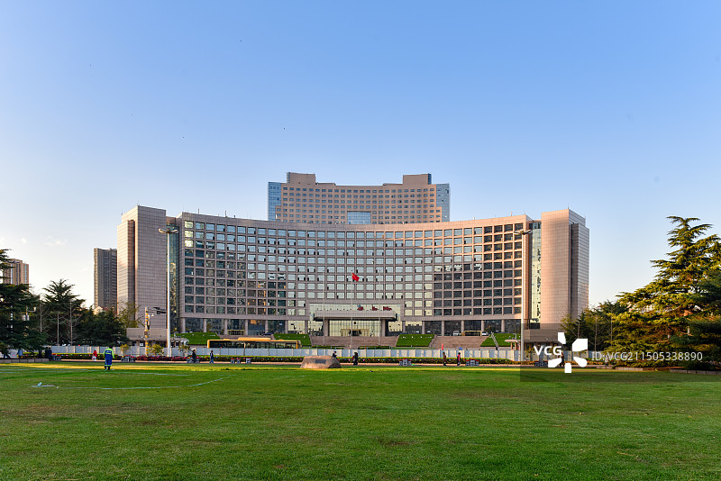 中国山东省青岛市市政府 五四广场 城市风光图片素材