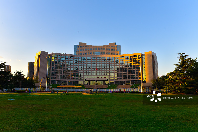 中国山东省青岛市市政府 五四广场 城市风光图片素材