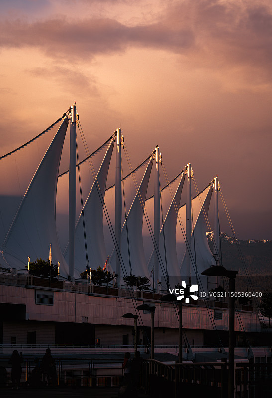 落日下的温哥华Canada Place图片素材