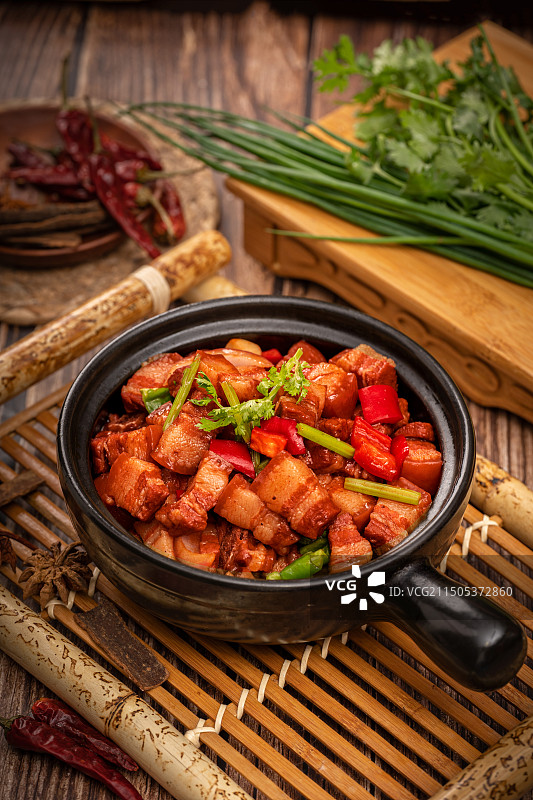 砂锅啫啫红烧肉图片素材