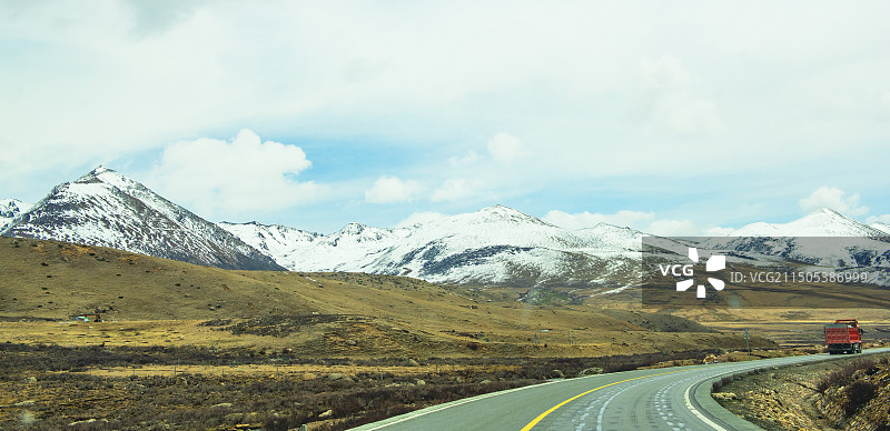 理塘 公路  青藏高原 川藏线 雪山 冰川图片素材