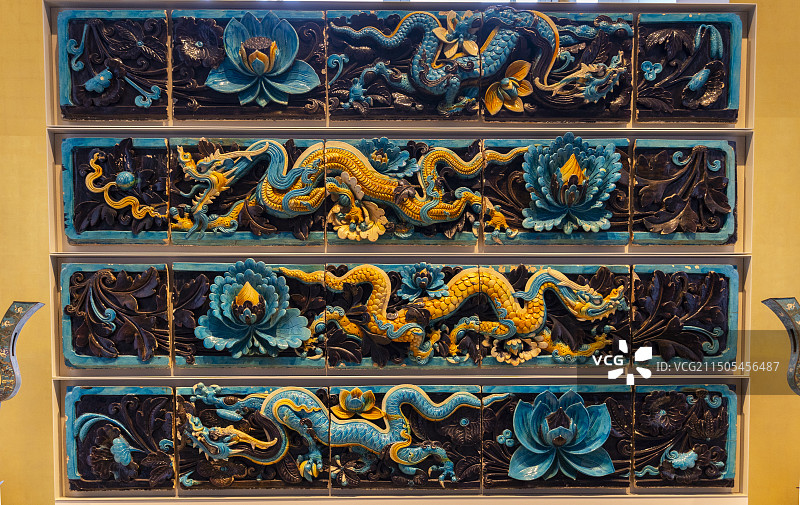 大英博物馆藏中国文物：龙纹琉璃瓦图片素材