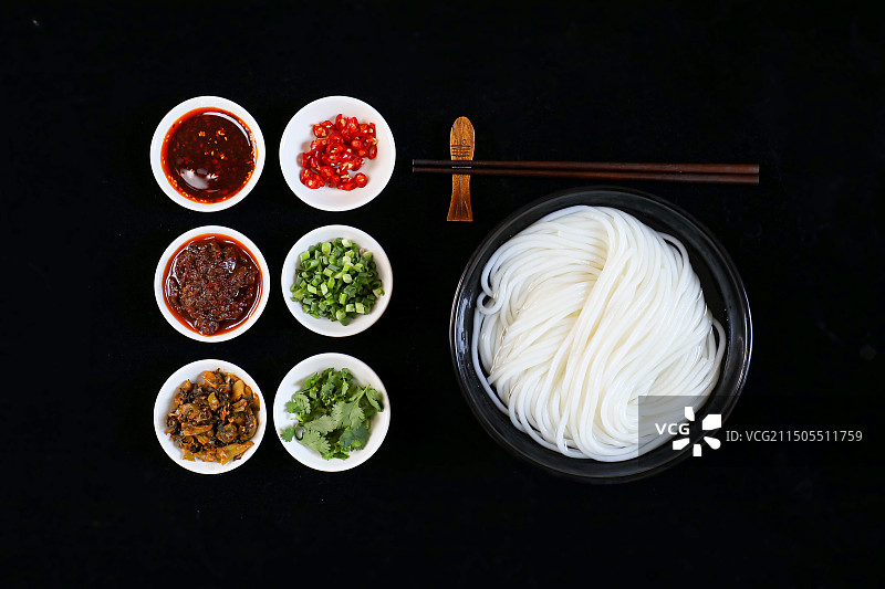 一碗米线米粉粉条煮食成品图片素材