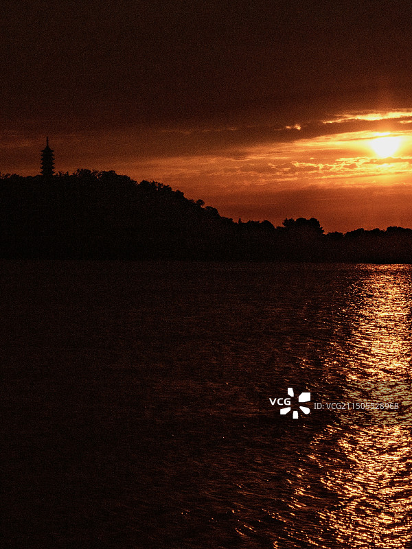 镇江焦山落日美景图片素材