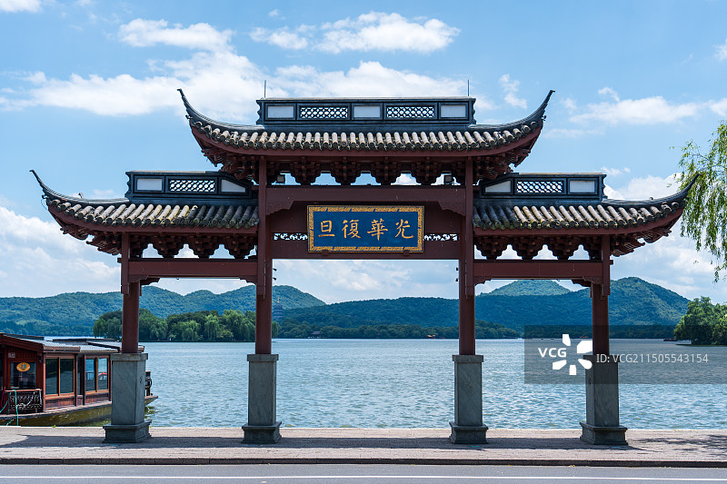 水晶天的杭州西湖光华复旦图片素材