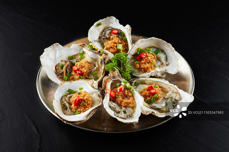 蒜蓉烤生蚝图片素材
