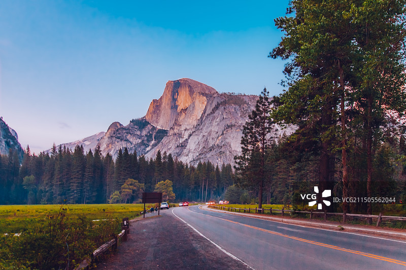 傍晚的优胜美地图片素材