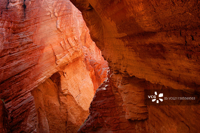 天山大峡谷图片素材