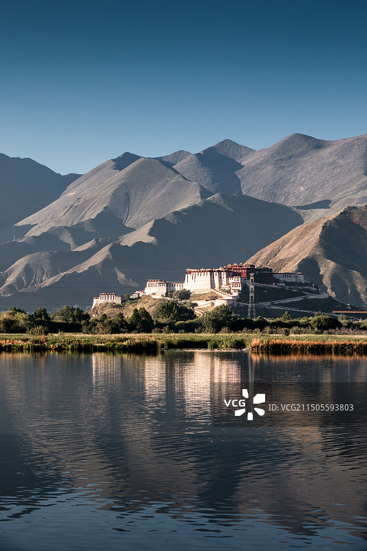 西藏拉萨布达拉宫景色图片素材