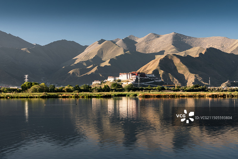 西藏拉萨布达拉宫景色图片素材