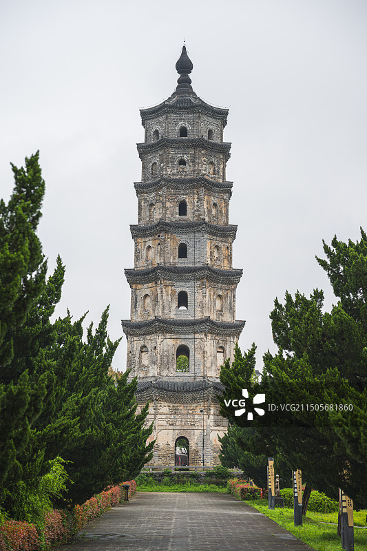 中国安徽徽州区潜口镇巽峰塔图片素材