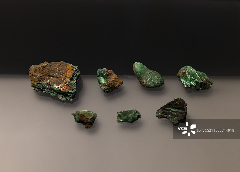 孔雀石（一组） 湖北黄石铜绿山矿冶遗址出土 上海博物馆图片素材