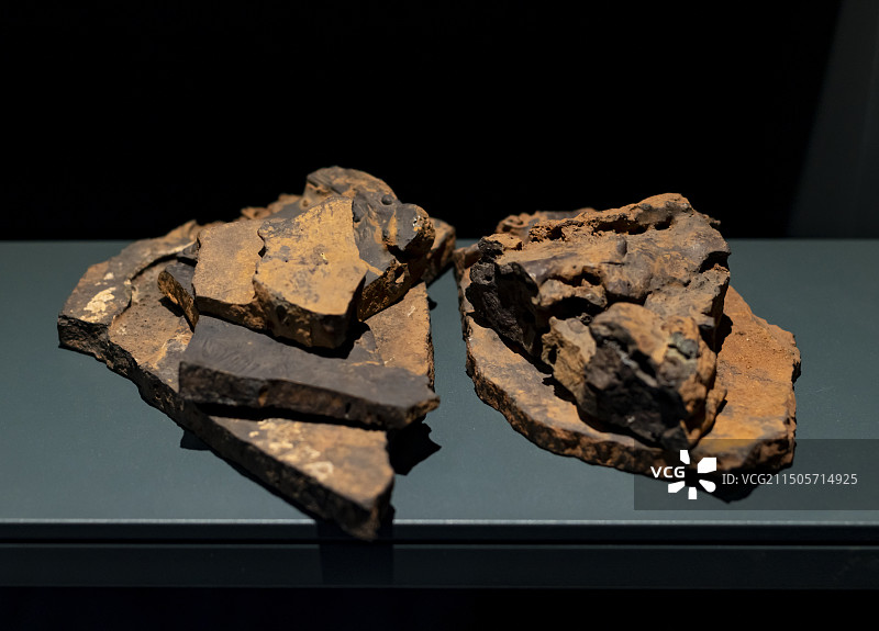 炼铜渣 春秋 湖北黄石铜绿山矿冶遗址出土 上海博物馆图片素材