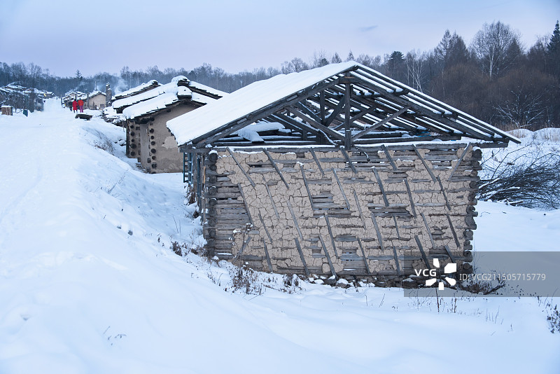 吉林省白山市抚松县漫江镇锦江木屋村雪景图片素材