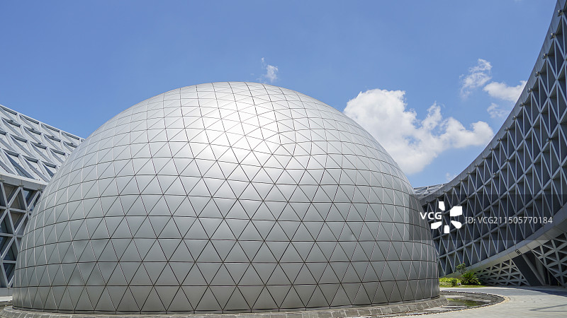 钢结构围楼式建筑图片素材