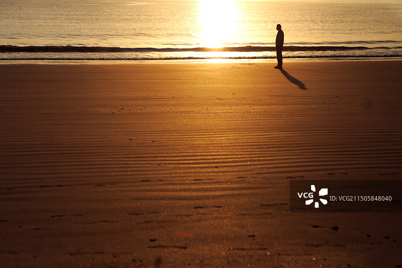 落日，彩云,宁静的海边，浙江宁波象山海滩图片素材