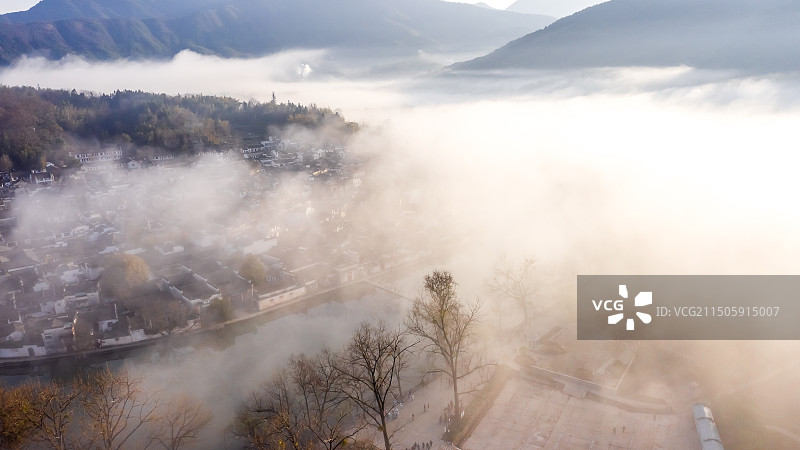 中国安徽宏村云海航拍图片素材