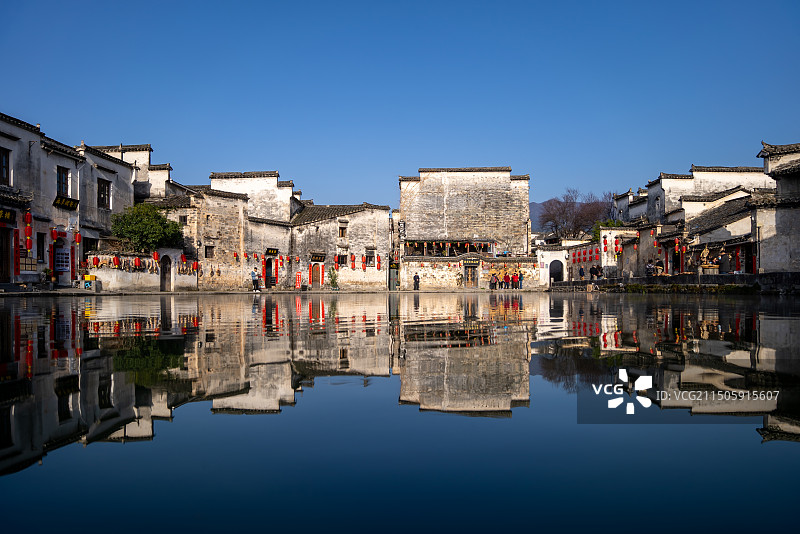 中国安徽宏村月沼湖图片素材