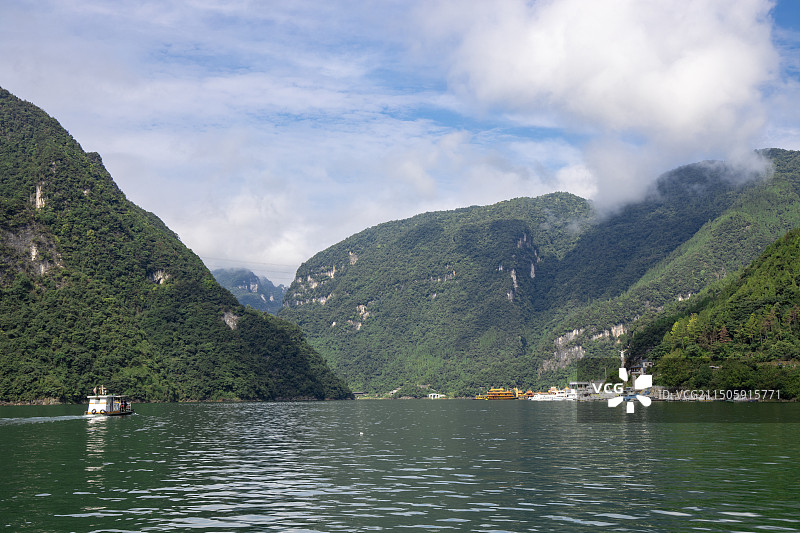 湖北宜昌长阳土家族自治县清江风光图片素材