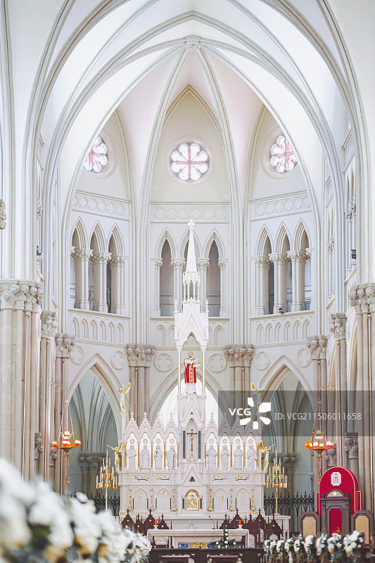 中国上海徐家汇天主教堂内部图片素材