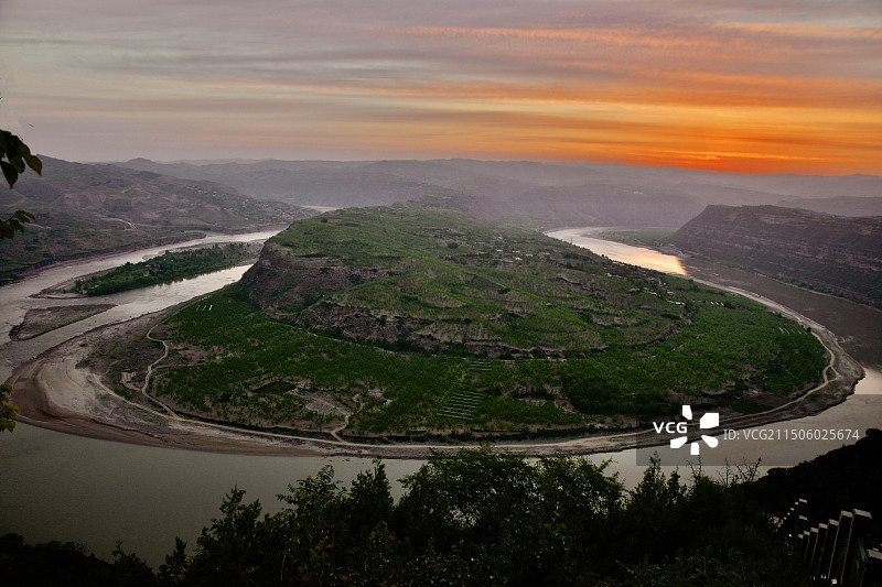 黄河乾坤湾红霞图片素材