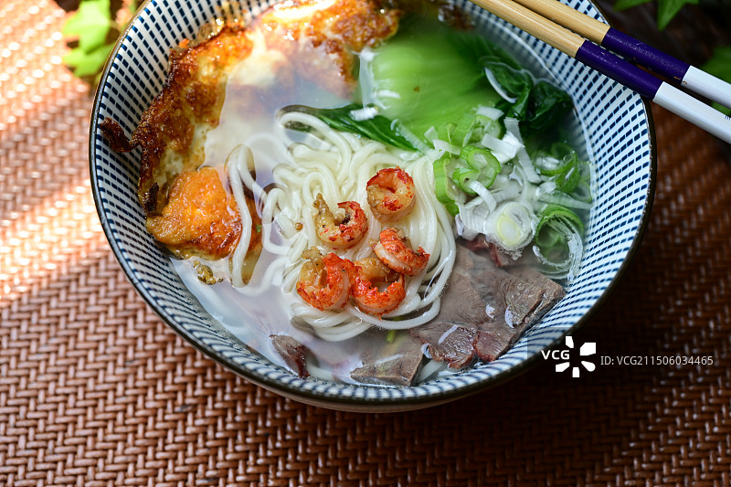 拉面和小龙虾图片素材