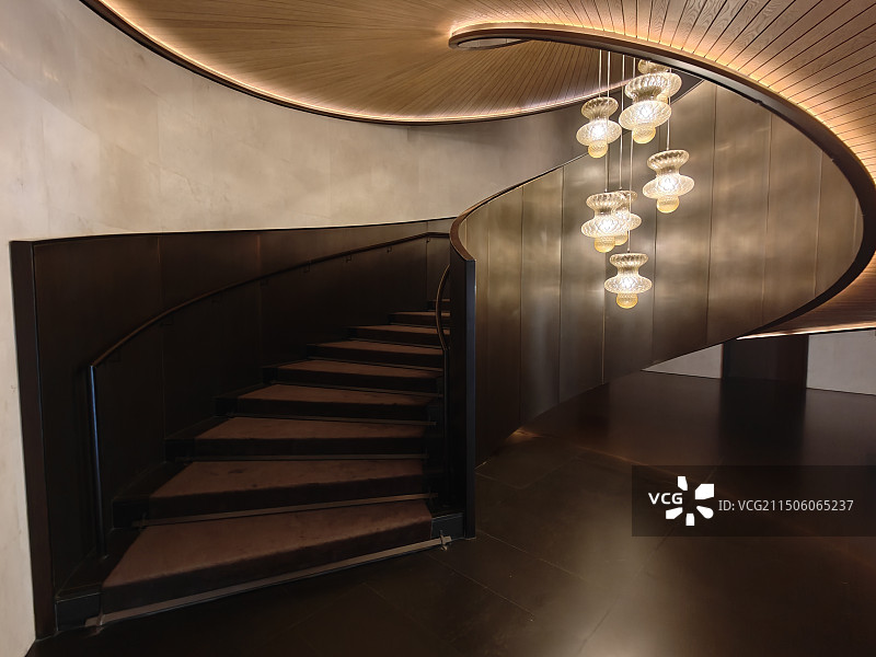 北京宝格丽酒店旋转楼梯图片素材