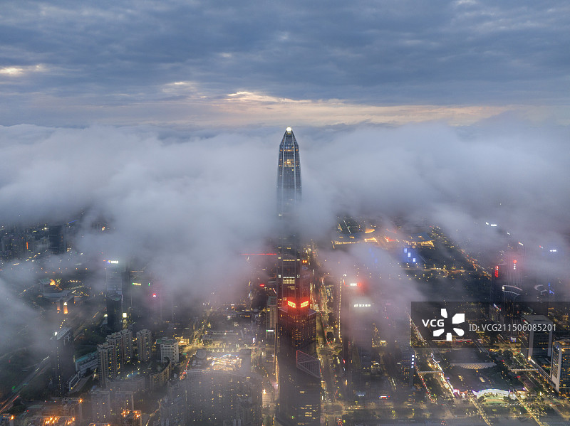 深圳平安金融中心地标城市风光云海日落夜景图片素材