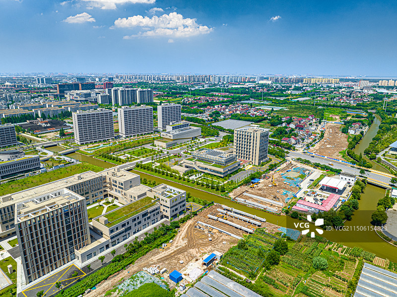 上海立信会计金融学院浦东新校区 开放式无围栏大学校园 产学研 曹路大学城 顾唐路 教学楼 宿舍楼图片素材