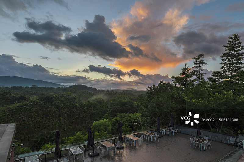 热带雨林七仙岭图片素材