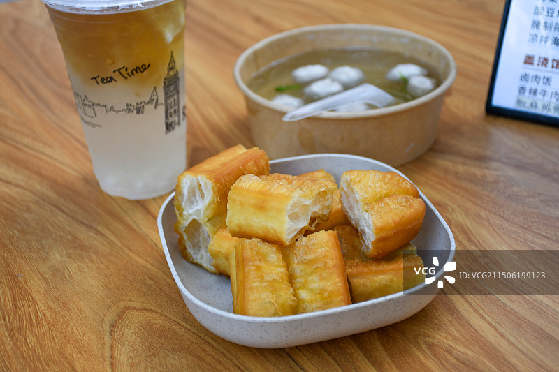 油条，肉丸汤图片素材