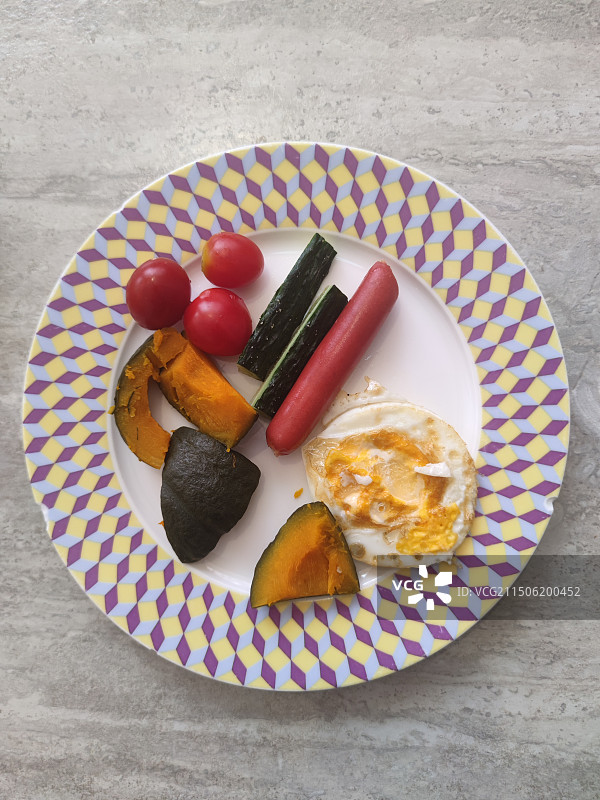 减肥早餐 西式早餐 健康饮食 煎蛋 西兰花 油条 南瓜 黄瓜 红薯 荷兰豆图片素材