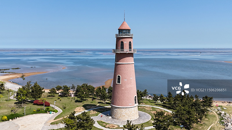 威海荣成守护渔民平安的灯塔图片素材