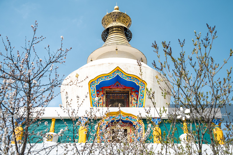 塔尔寺佛教建筑-时轮塔图片素材