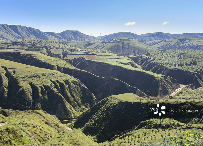陕西省延安市吴起县黄土高原地貌图片素材