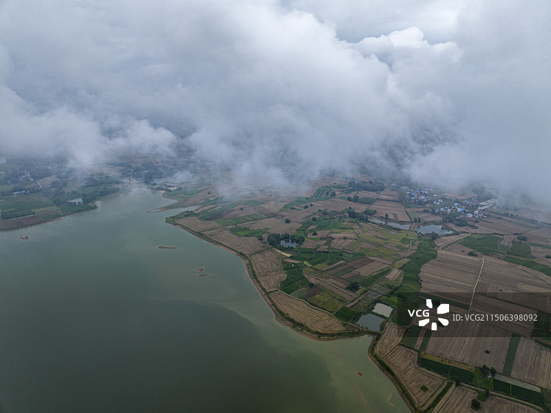 航拍安徽省滁州市定远县金山滴水寺风光图片素材
