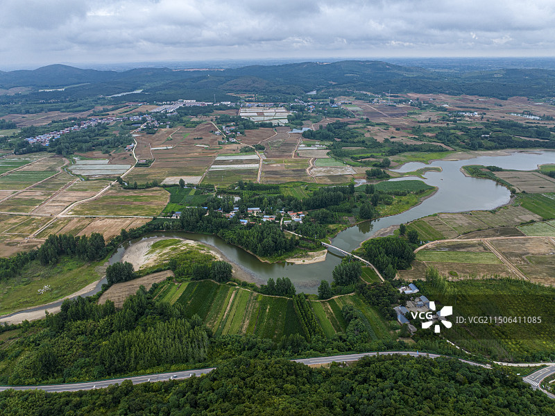 航拍安徽省滁州市凤阳县凤阳山国家地质公园博物馆图片素材