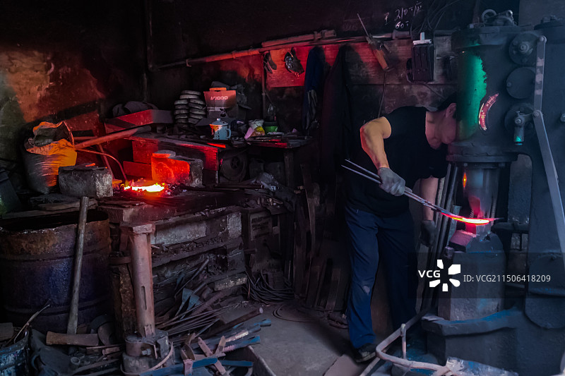 打铁铺图片素材