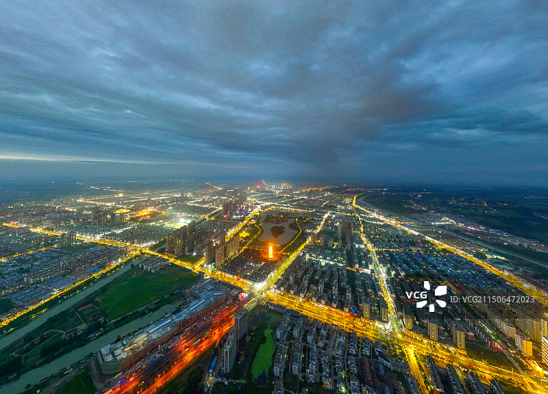 航拍江苏淮安涟水五岛湖公园城市风光图片素材