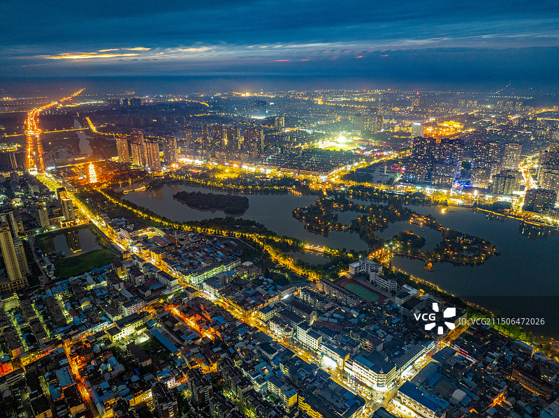 航拍江苏淮安涟水五岛湖公园城市风光图片素材