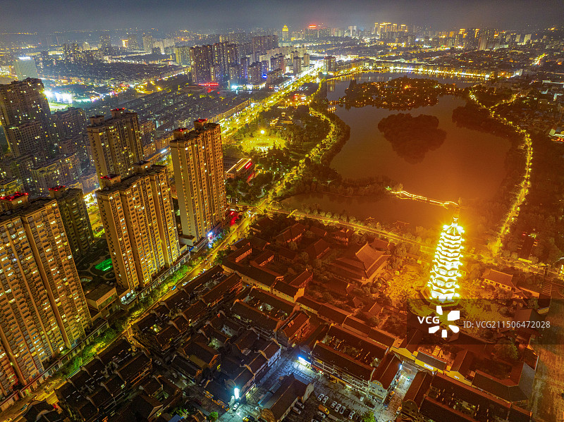 航拍江苏淮安涟水五岛湖公园城市风光图片素材