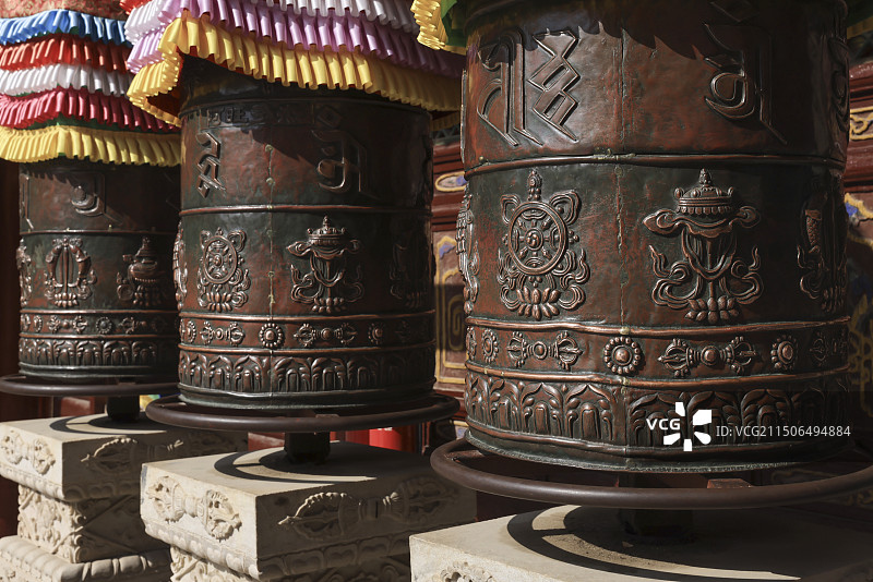 紫铜转经筒图片素材