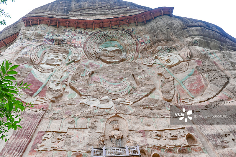 甘肃天水武山水帘洞景区摩崖大佛图片素材