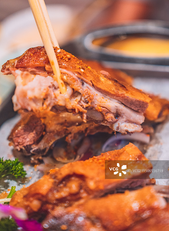 呼和浩特手抓羊肉、烤羊排、冰煮羊肉图片素材