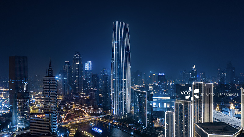 天津和平路商业街，津塔以及海河沿岸图片素材