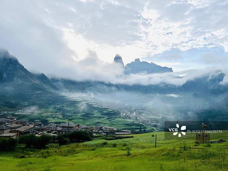 甘南环线之扎尕那图片素材