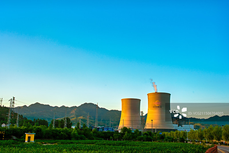 铁路路桥穿越秦岭图片素材